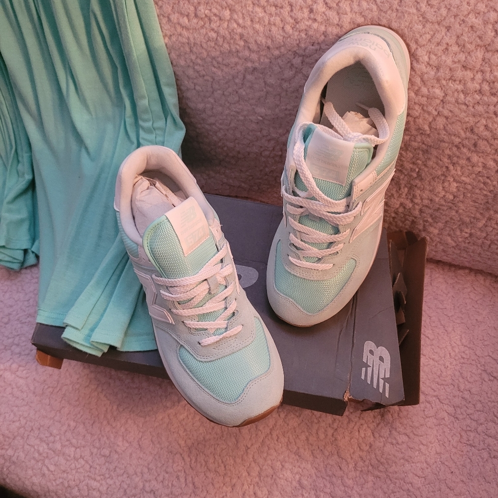 Women New Balance Gym Shoe